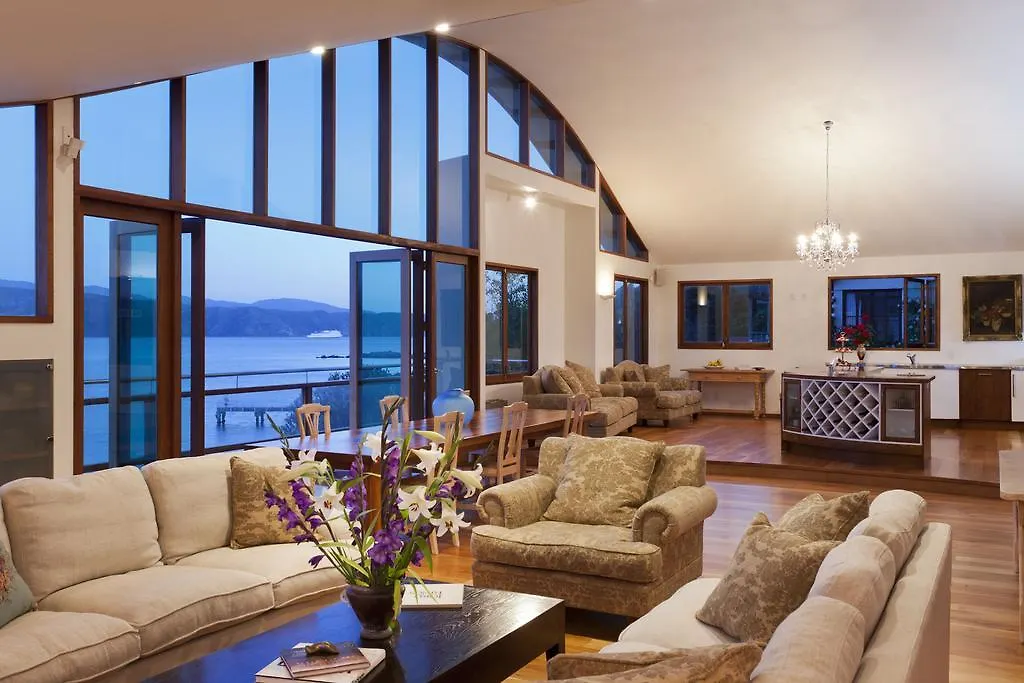Edgewater Lodge Wellington